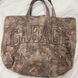 Garage Brown Camouflage Bag